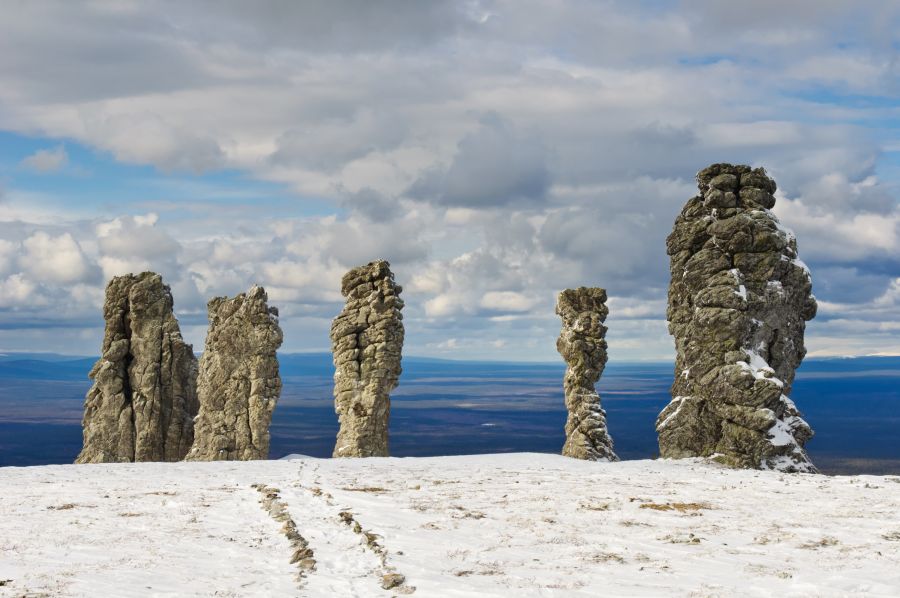 Фреска каменные столбы